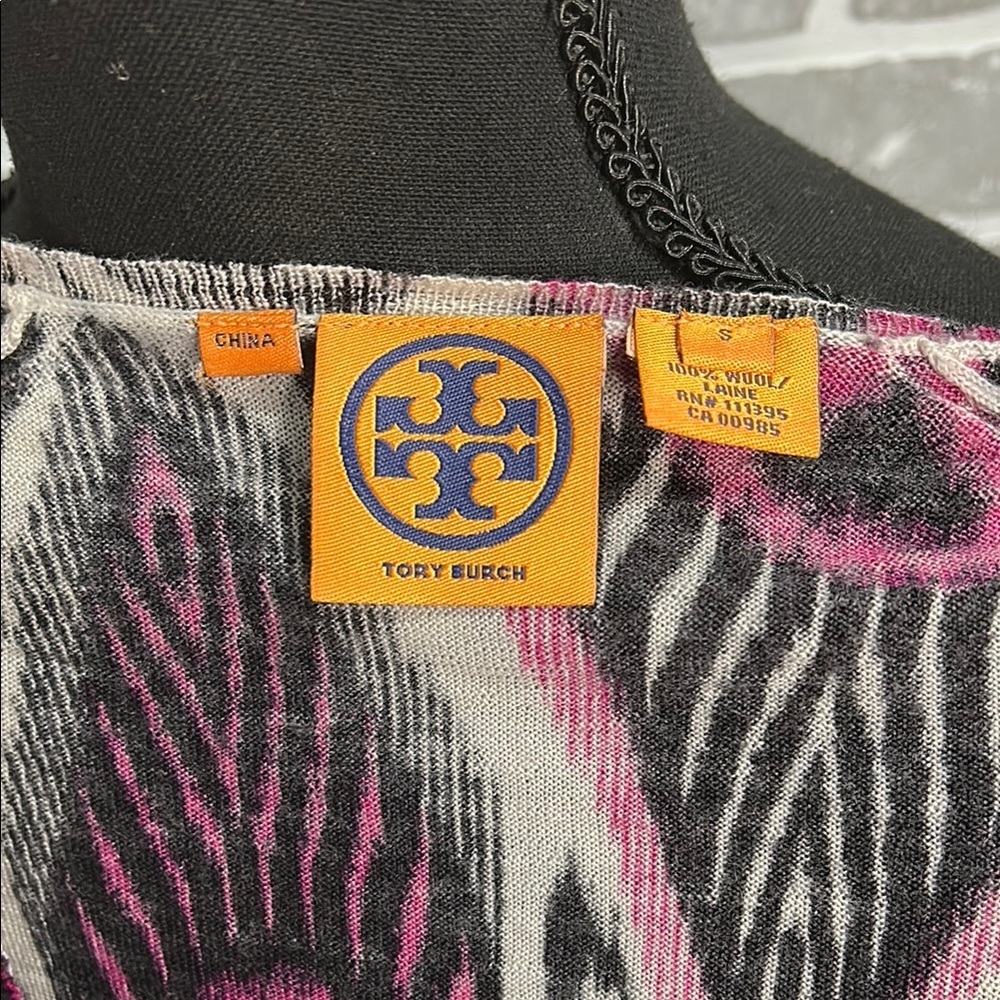 Tory Burch Ikat Print Merino Wool Cardigan Sweater Pink Black V Neck Size Small - Picture 12 of 14